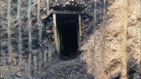 rat hole mining illegal